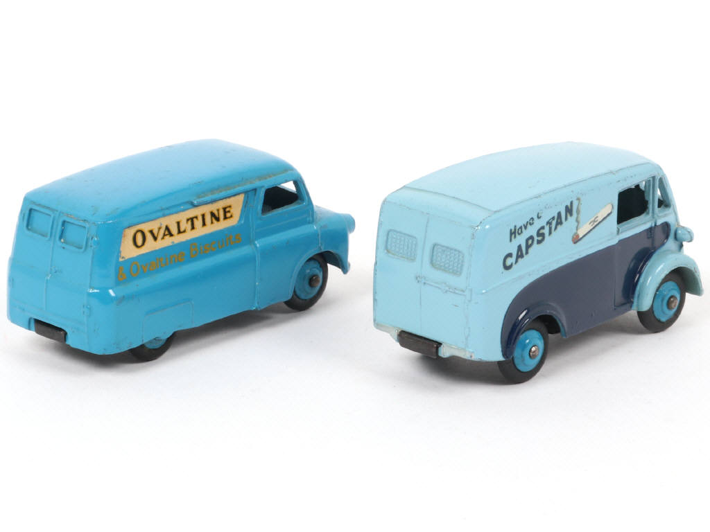 Lot 57 - DINKY TOYS (GB) (2)