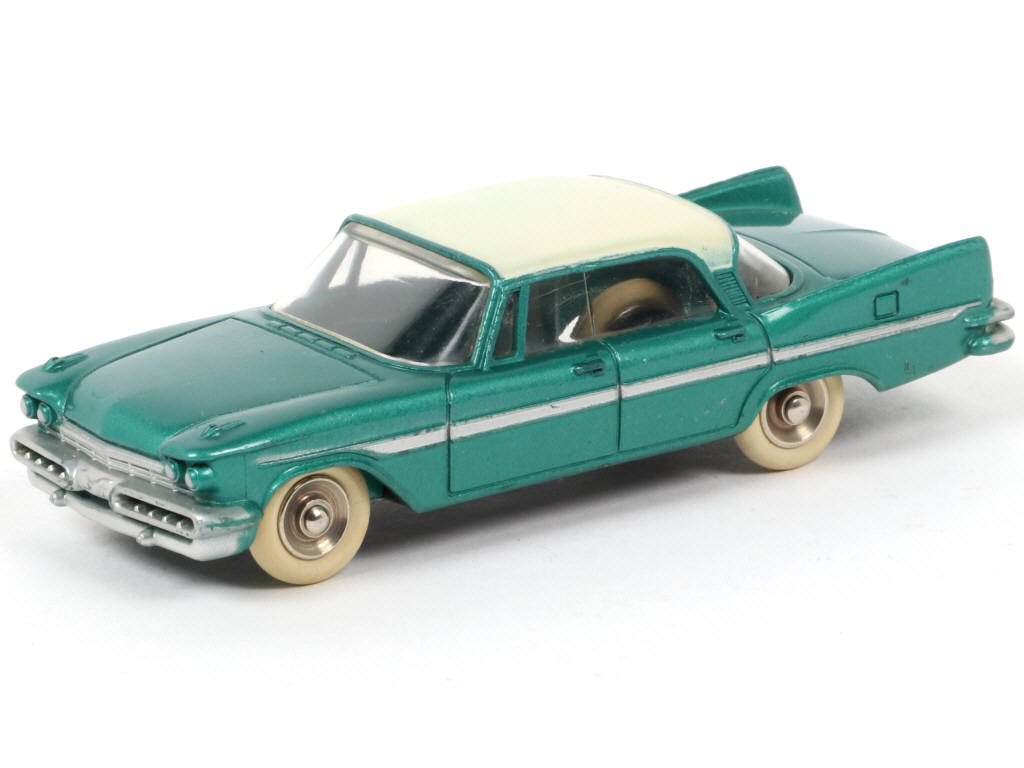 Lot 118 - DINKY TOYS (FRANCE) (1)