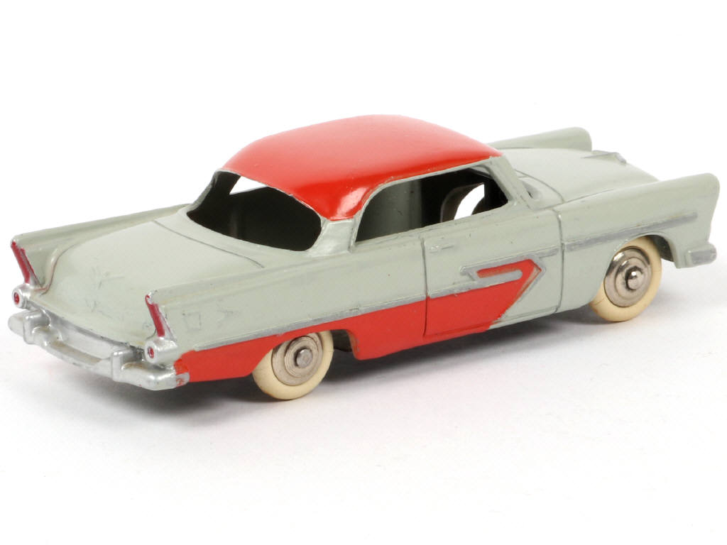 Lot 76 - DINKY TOYS (FRANCE) (1)