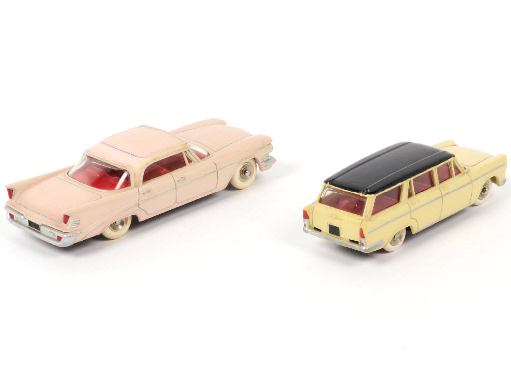 Lot 226 - DINKY TOYS (FRANCE) (2)