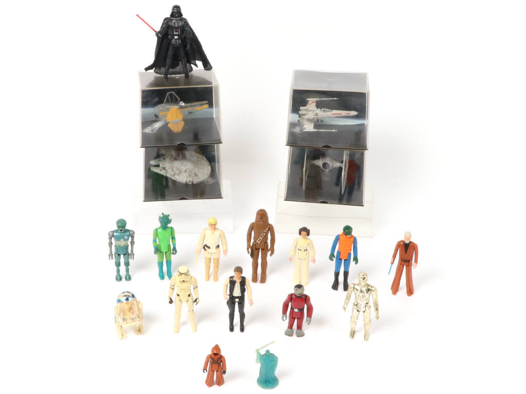 Lot 85 - DIVERS (19)
