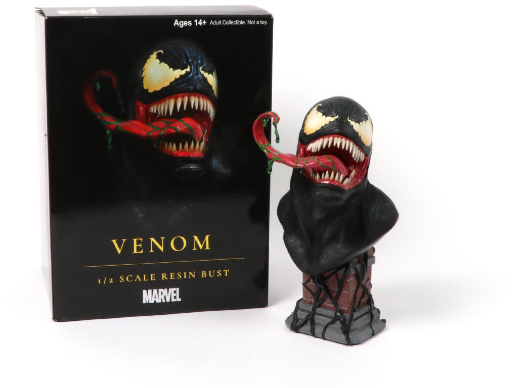 Lot 131 - DIAMOND SELECT TOYS (USA) (1)