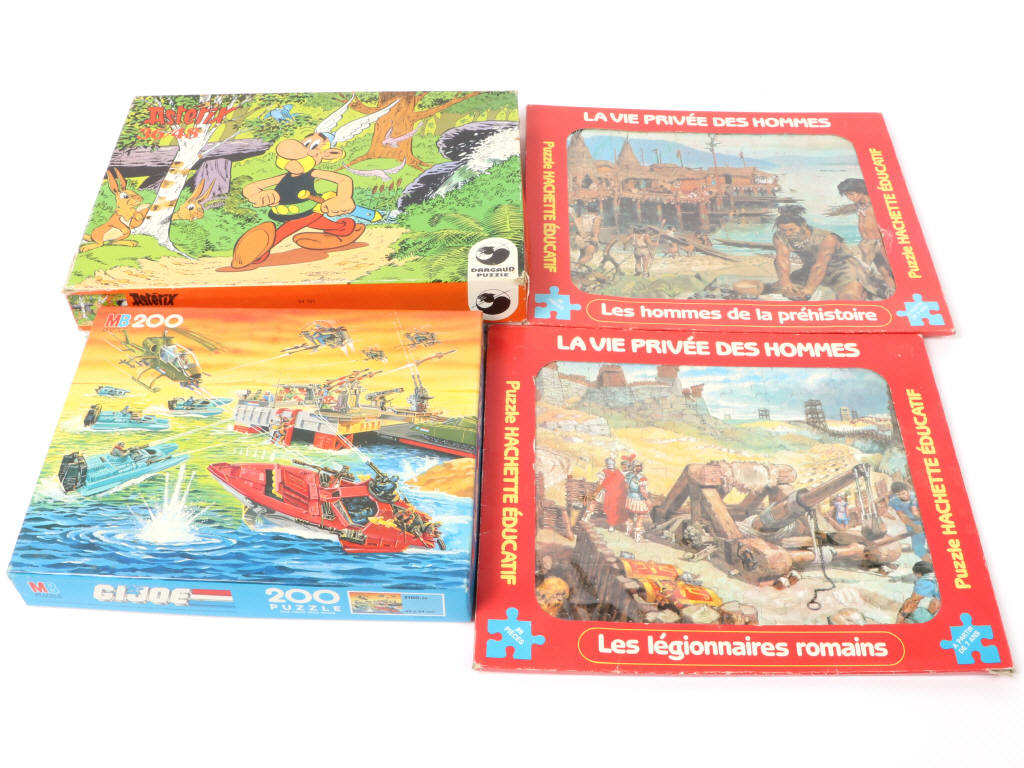 Lot 15 - DIVERS (12)