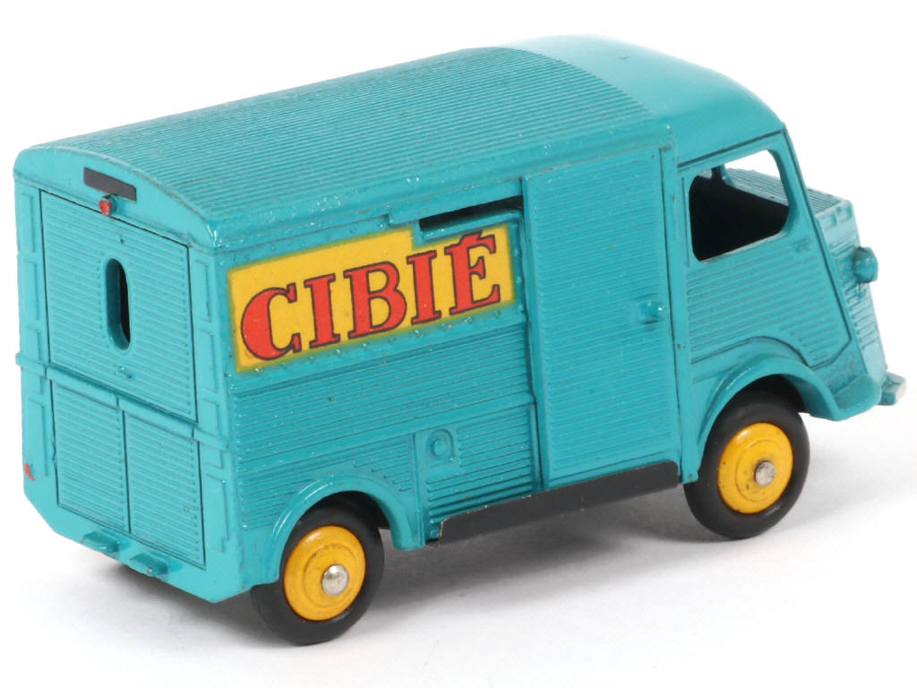 Lot 317 - DINKY TOYS (FRANCE) (1)