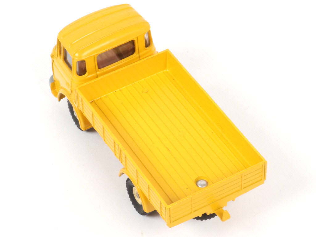 Lot 349 - DINKY TOYS (FRANCE) (1)