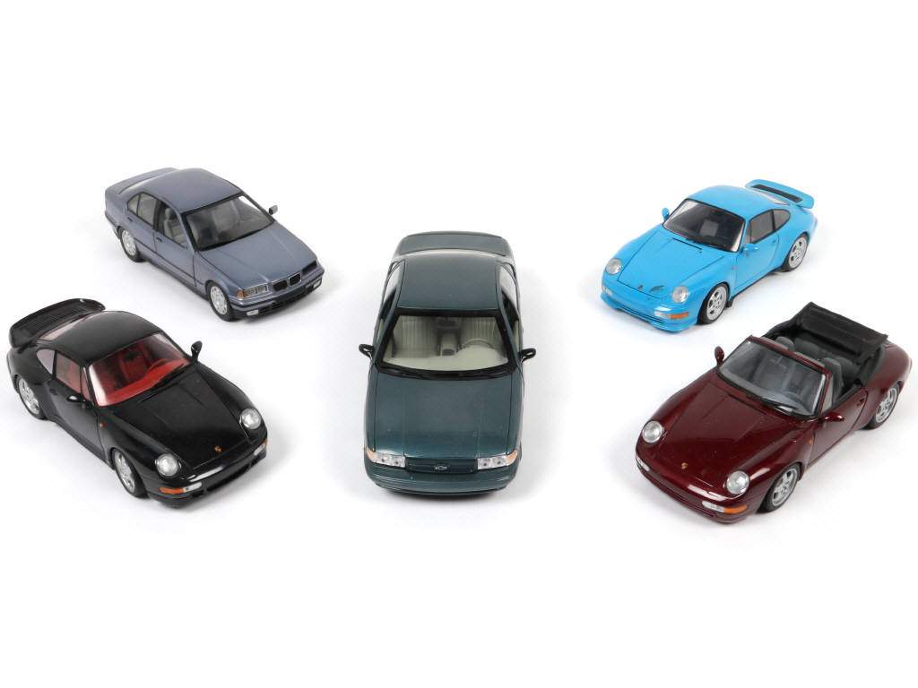 Lot 64 - UT MODELS (CHINE) (5)