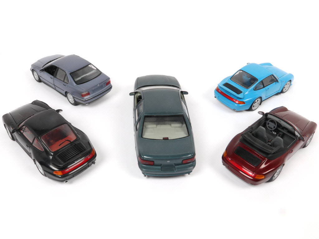 Lot 64 - UT MODELS (CHINE) (5)