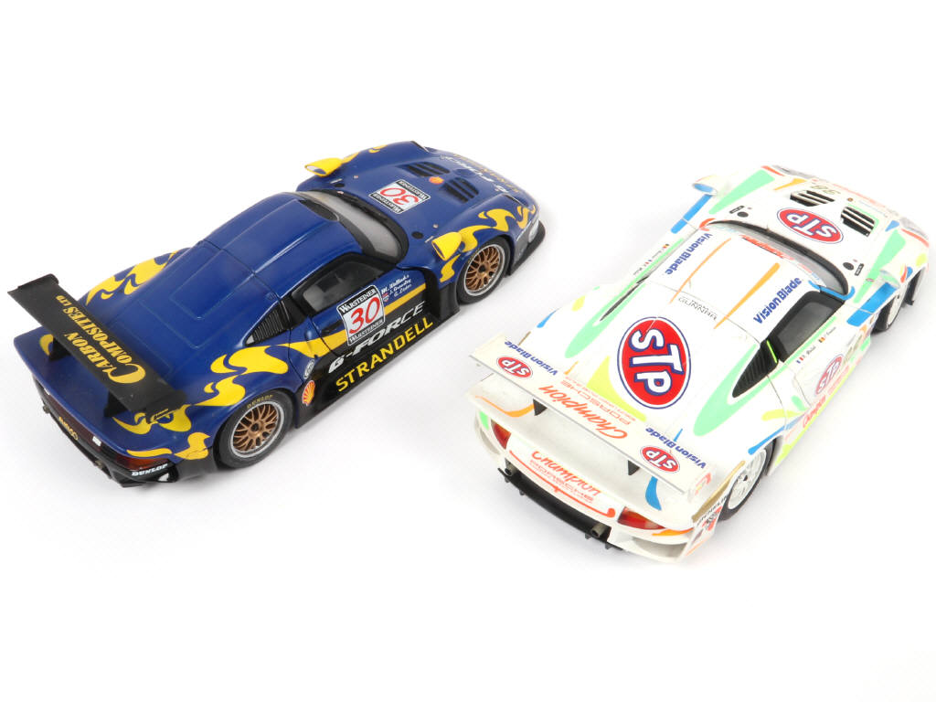 Lot 8 - UT MODELS (CHINE) (2)