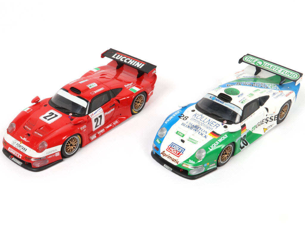 Lot 7 - UT MODELS (CHINE) (2)
