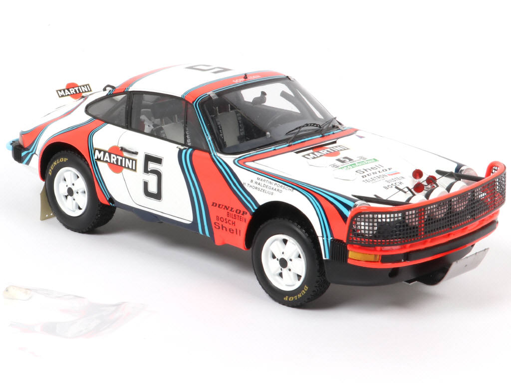 Lot 95 - SPARK (MACAU) (1)
