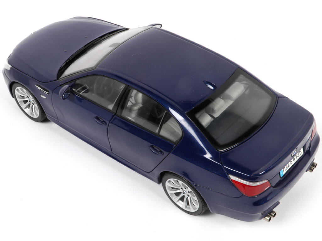 Lot 113 - KYOSHO (JAPON) (1)