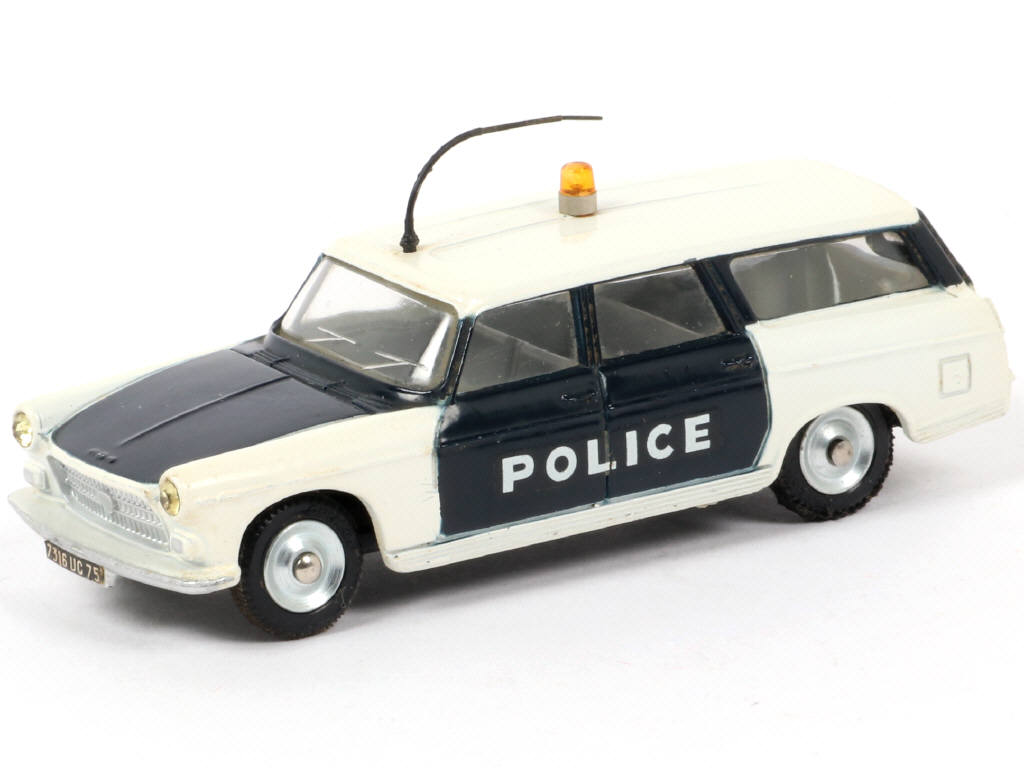 Lot 134 - DINKY TOYS (FRANCE) (1)