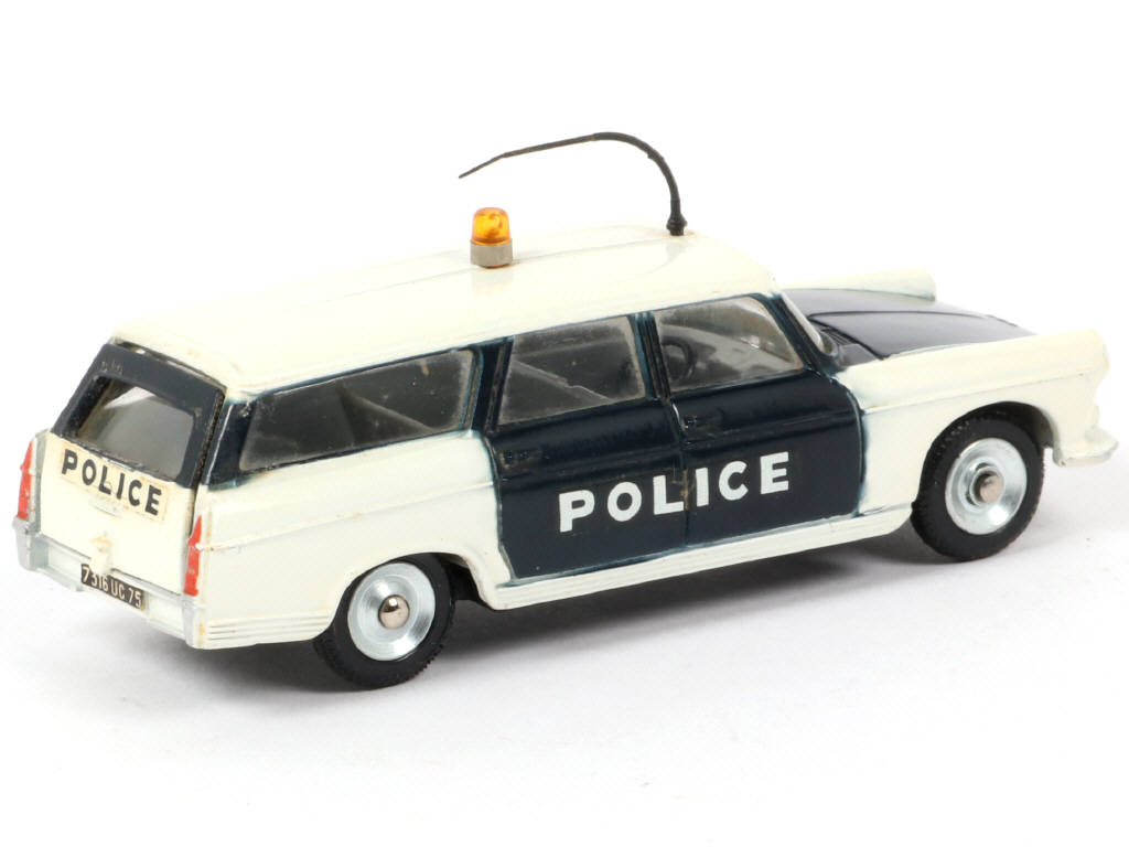 Lot 134 - DINKY TOYS (FRANCE) (1)