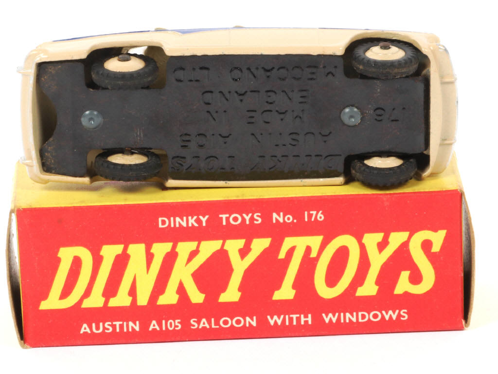 Lot 97 - DINKY TOYS (GB) (1)