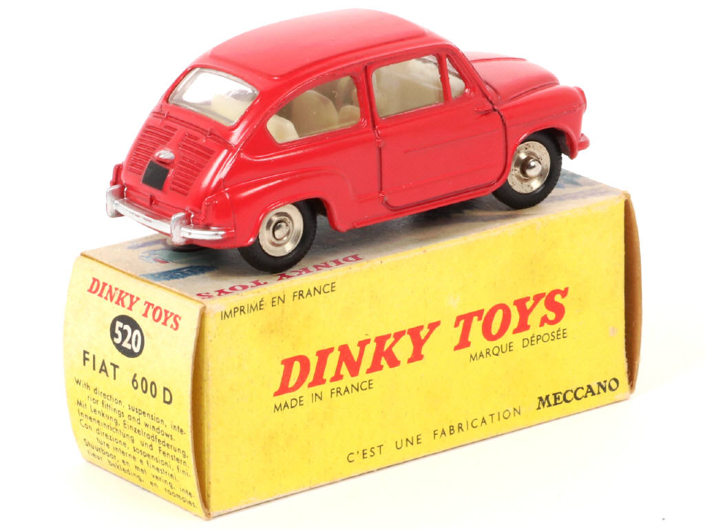 Lot 174 - DINKY TOYS (FRANCE) (1)