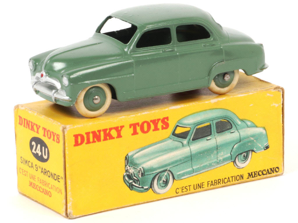 Lot 157 - DINKY TOYS (FRANCE) (1)