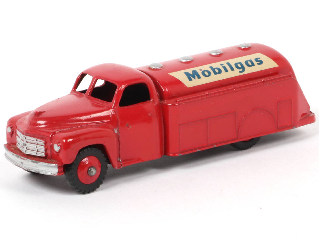 Lot 66 - DINKY TOYS (GB) (1)
