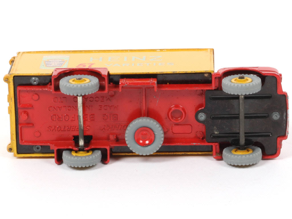 Lot 75 - DINKY TOYS (GB) (1)