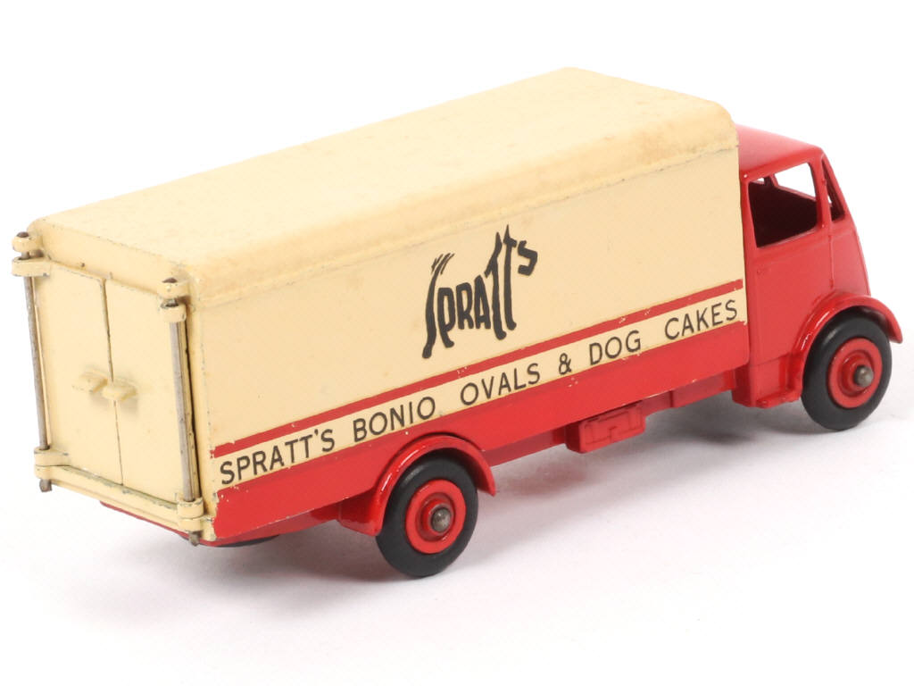 Lot 74 - DINKY TOYS (GB) (1)