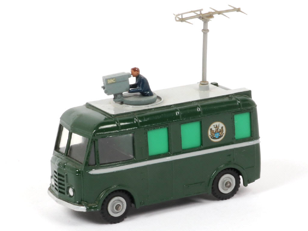 Lot 82 - DINKY TOYS (GB) (1)