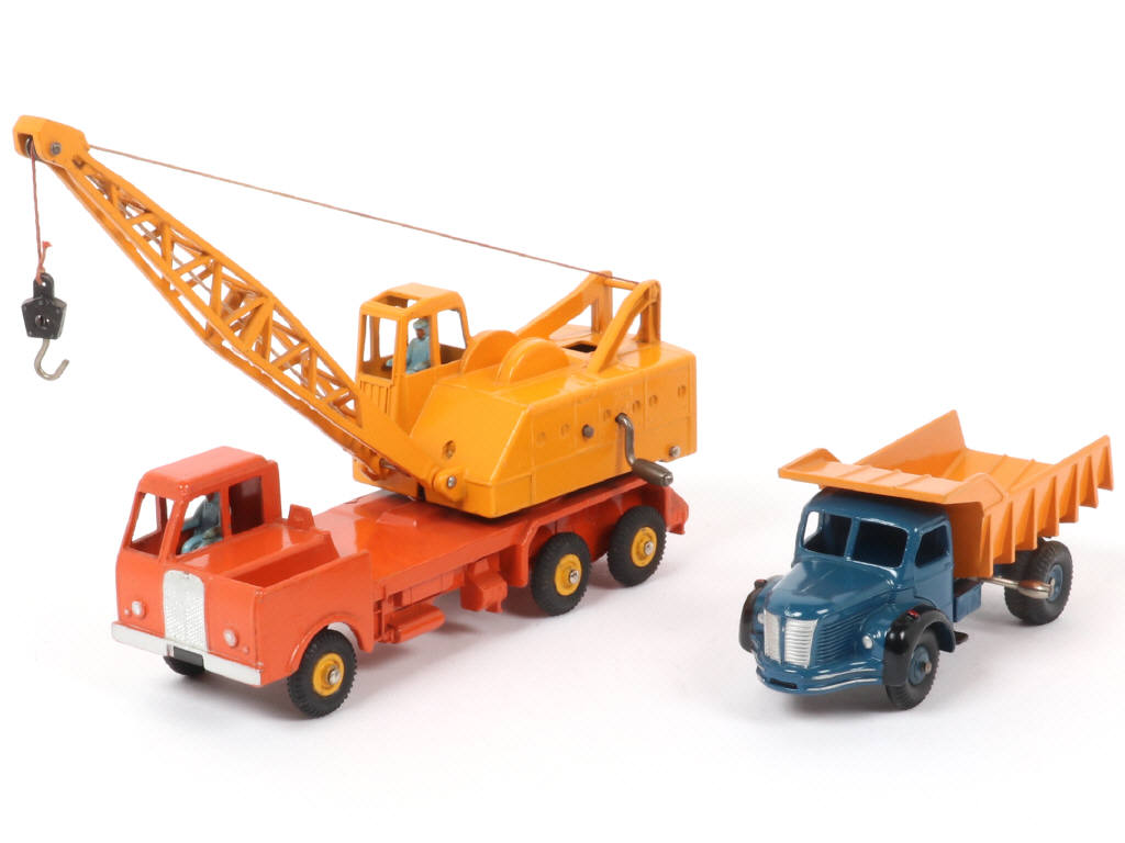 Lot 208 - DINKY TOYS (FRANCE) (2)