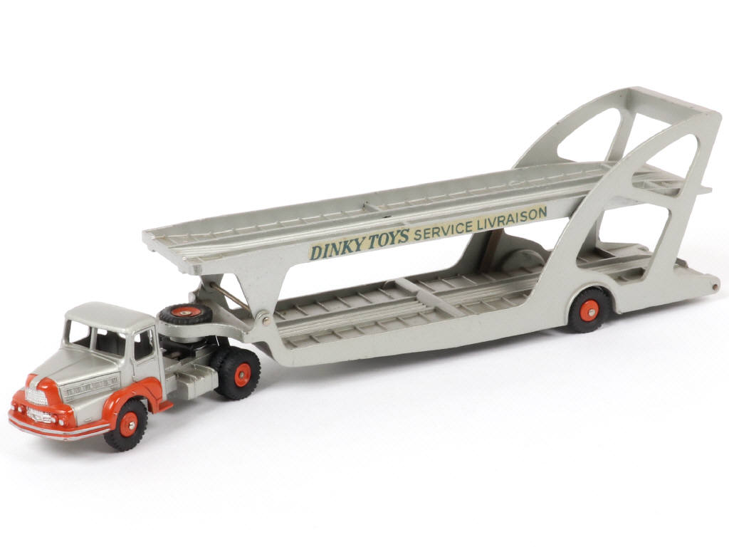 Lot 138 - DINKY TOYS (FRANCE) (1)