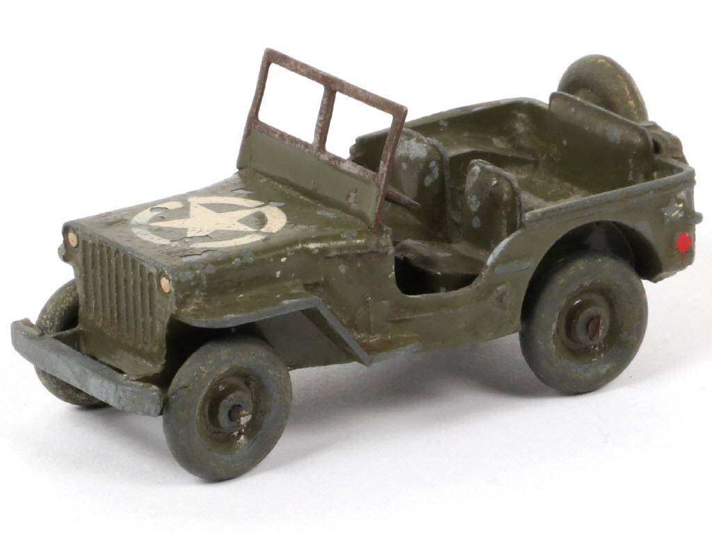 Lot 130 - DINKY TOYS (FRANCE) (1)