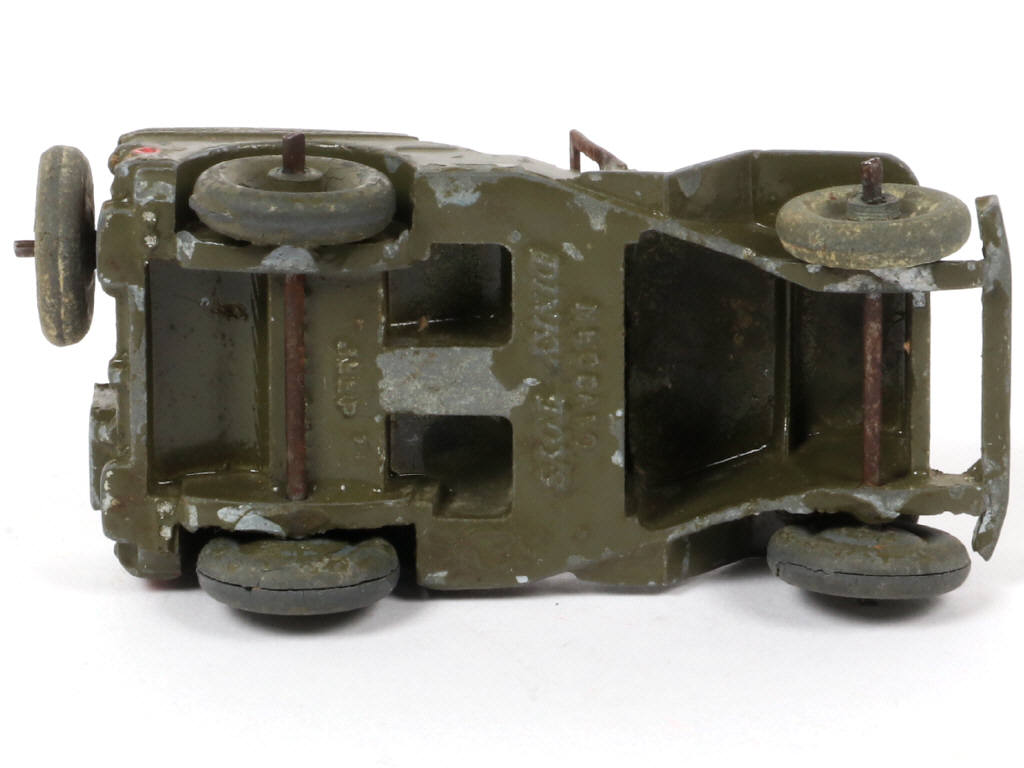 Lot 130 - DINKY TOYS (FRANCE) (1)