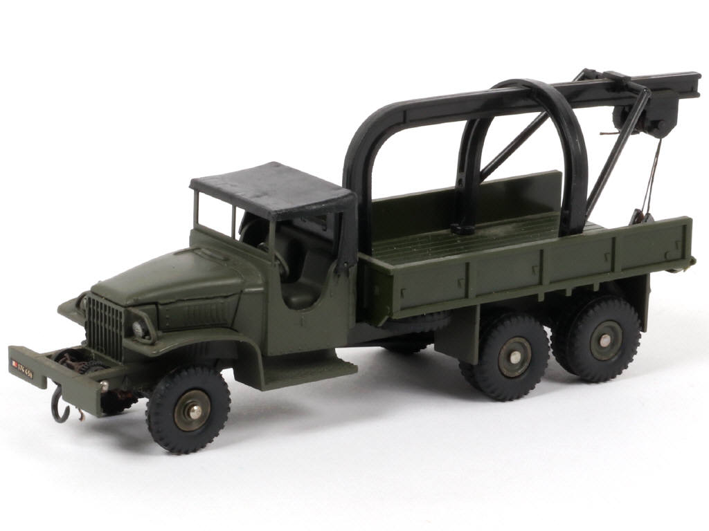 Lot 141 - DINKY TOYS (FRANCE) (1)