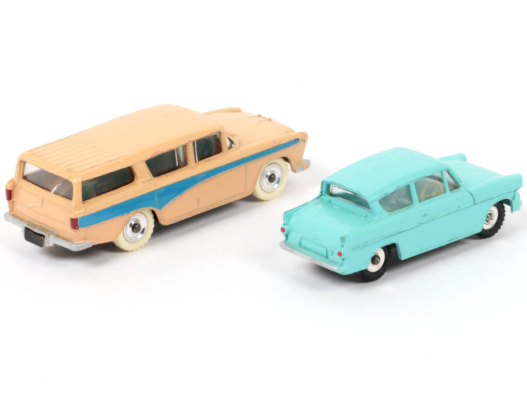 Lot 115 - DINKY TOYS (GB) (2)