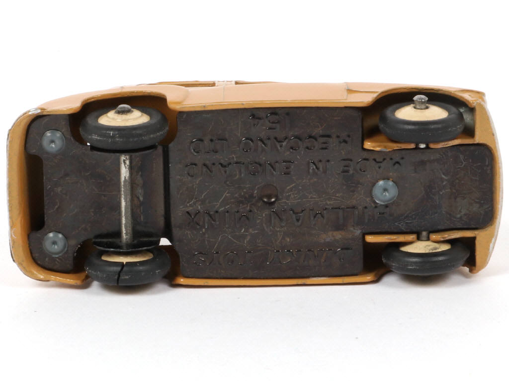 Lot 37 - DINKY TOYS (GB) (1)