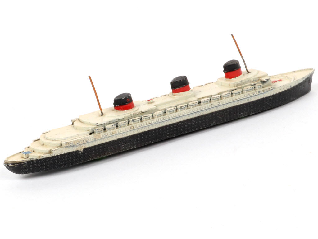 Lot 203 - DINKY TOYS (FRANCE) (1)