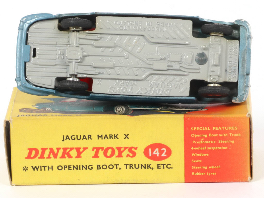 Lot 83 - DINKY TOYS (GB) (1)