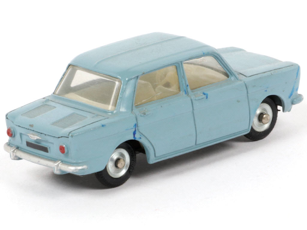 Lot 132 - DINKY TOYS (FRANCE) (1)