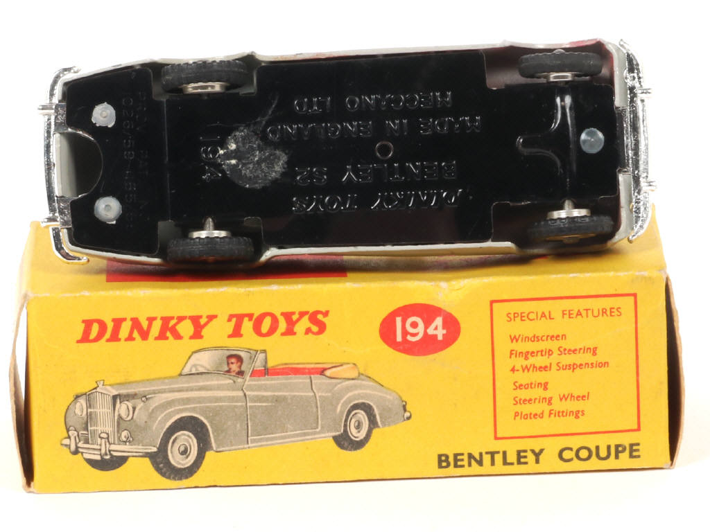 Lot 99 - DINKY TOYS (GB) (1)