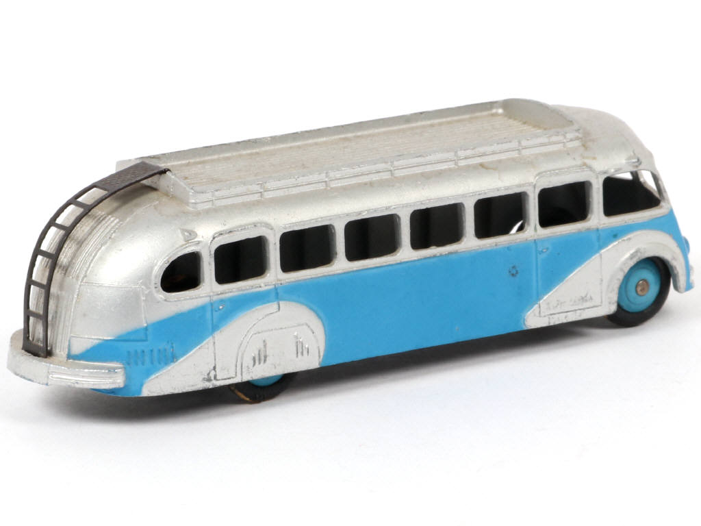 Lot 136 - DINKY TOYS (FRANCE) (1)