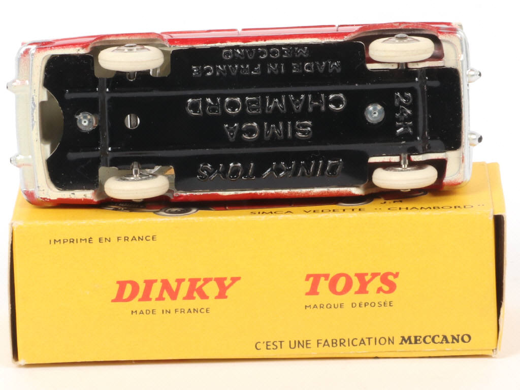 Lot 151 - DINKY TOYS (FRANCE) (1)