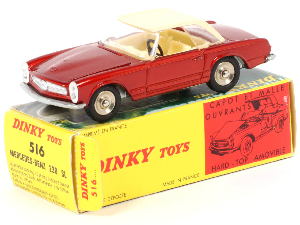 Lot 170 - DINKY TOYS (FRANCE) (1)