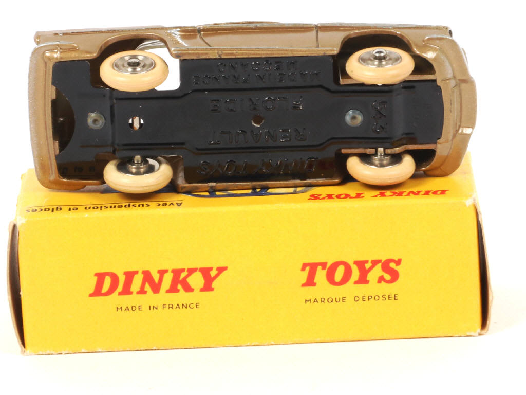 Lot 182 - DINKY TOYS (FRANCE) (1)