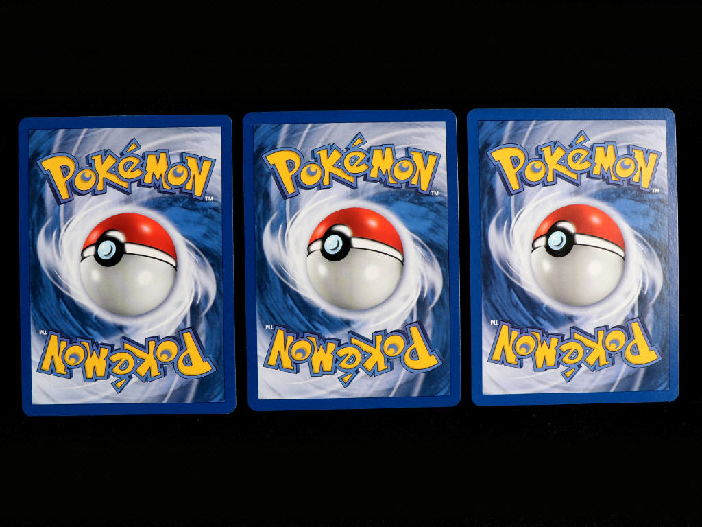 Lot 13 - POKEMON COMPANY (FRANCE) (3)