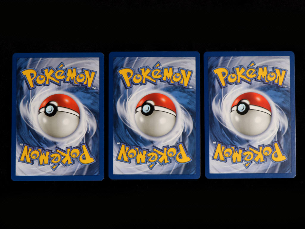 Lot 19 - POKEMON COMPANY (FRANCE) (3)