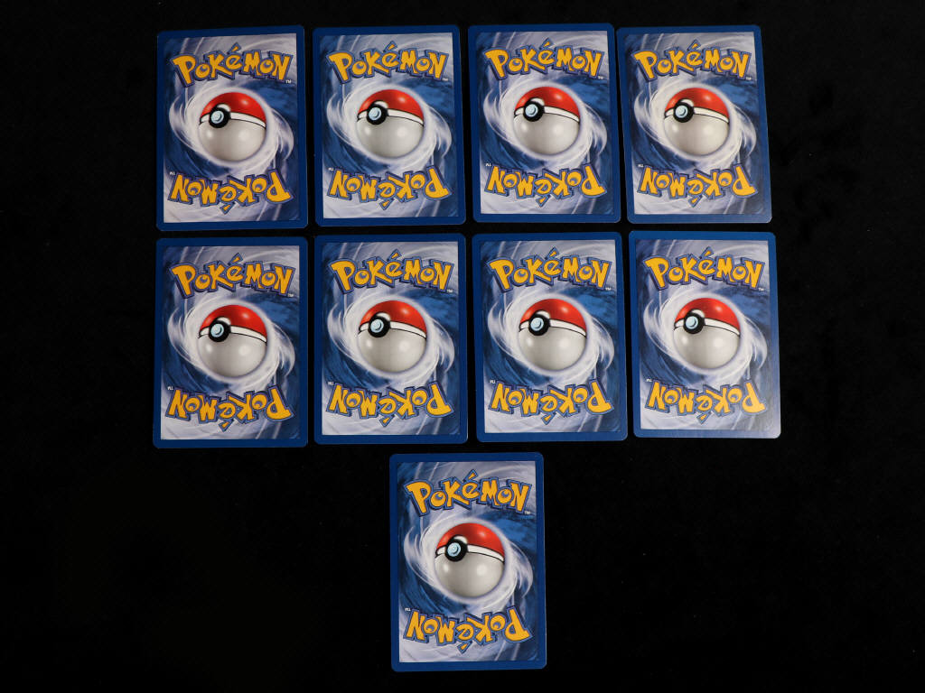 Lot 33 - POKEMON COMPANY (FRANCE) (9)