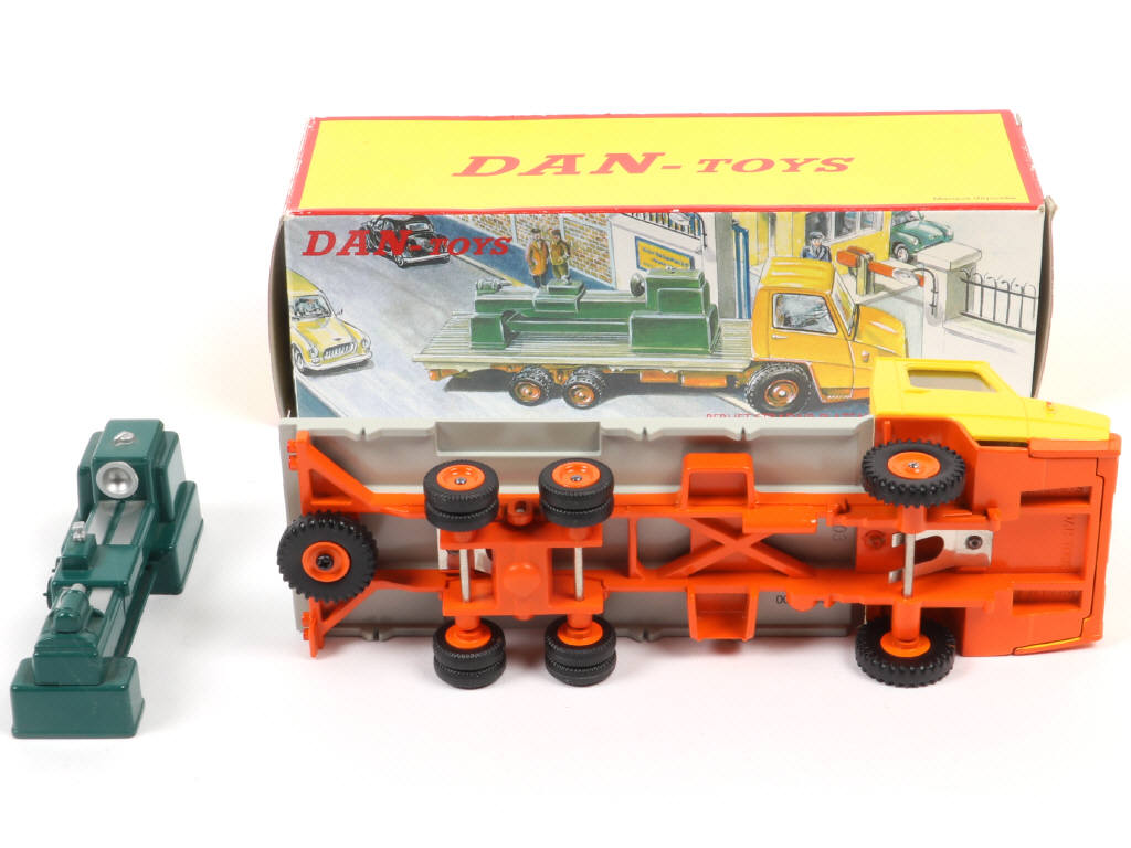 Lot 155 - DAN-TOYS (FRANCE) (1)