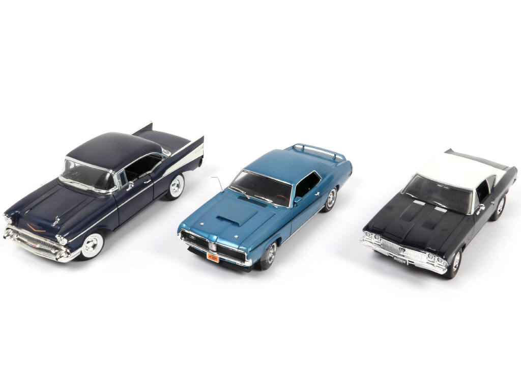 Lot 53 - ERTL (USA) (3)