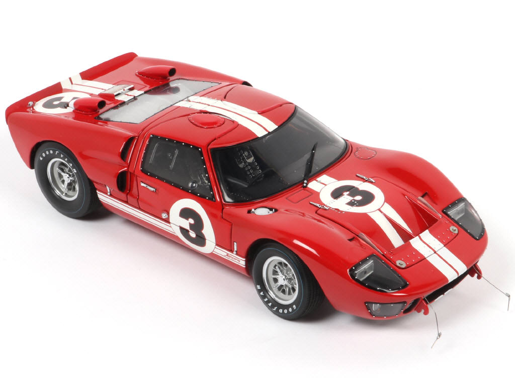 Lot 61 - EXOTO (USA) (1)