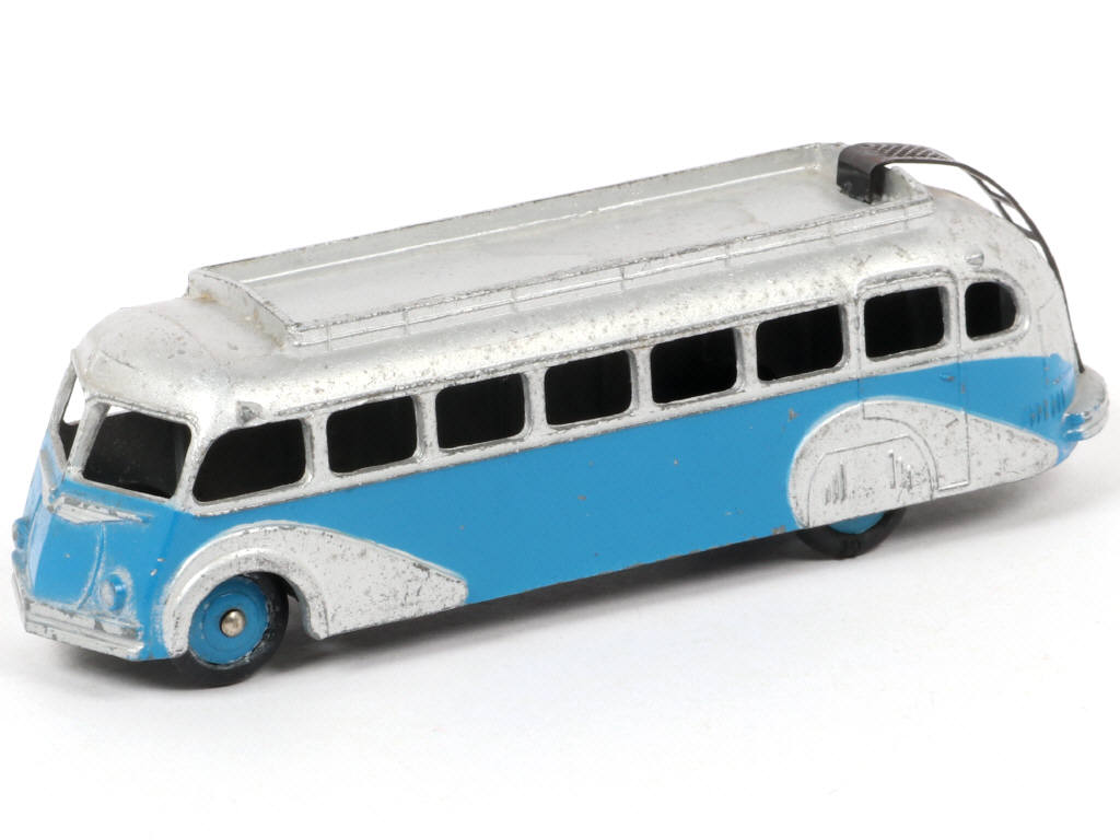 Lot 192 - DINKY TOYS (FRANCE) (1)