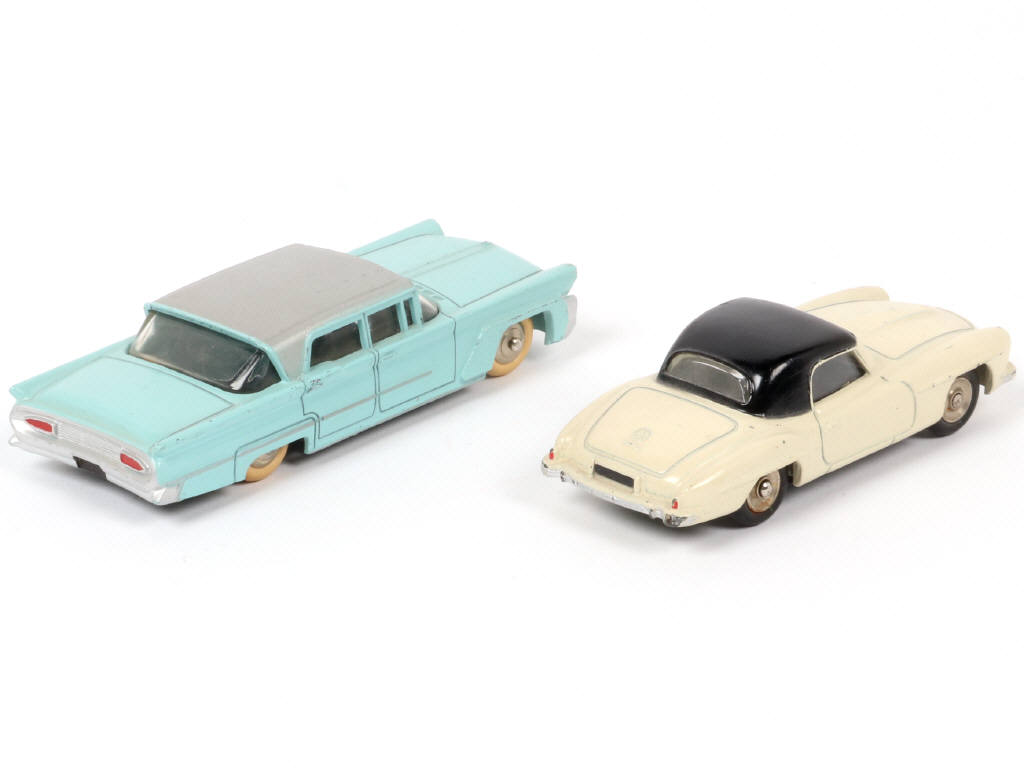 Lot 217 - DINKY TOYS (FRANCE) (2)