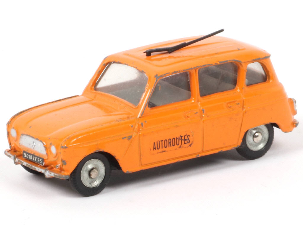 Lot 145 - DINKY TOYS (FRANCE) (1)