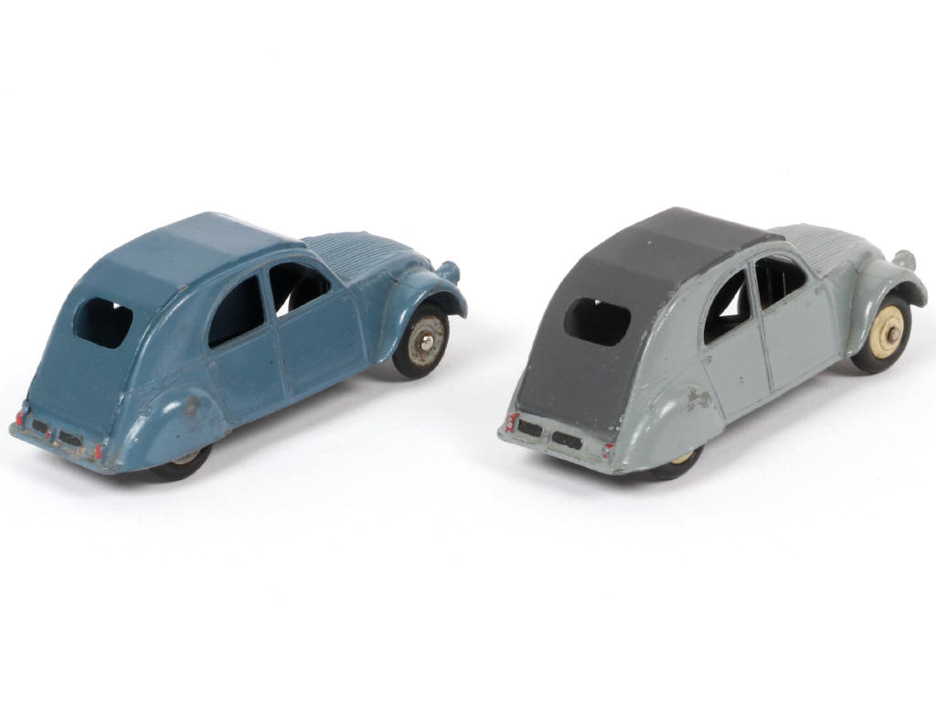 Lot 226 - DINKY TOYS (FRANCE) (2)