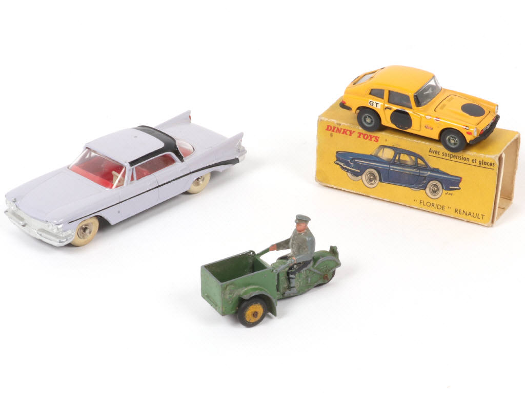Lot 234 - DINKY TOYS (FRANCE) (3)